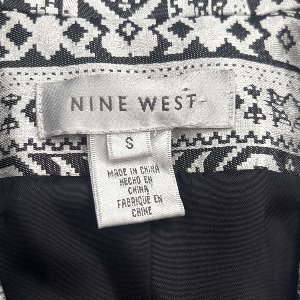 Nine West | Silk Blend Trench Coat Black and Silver Geometric Aztec Size Small - Picture 8 of 14